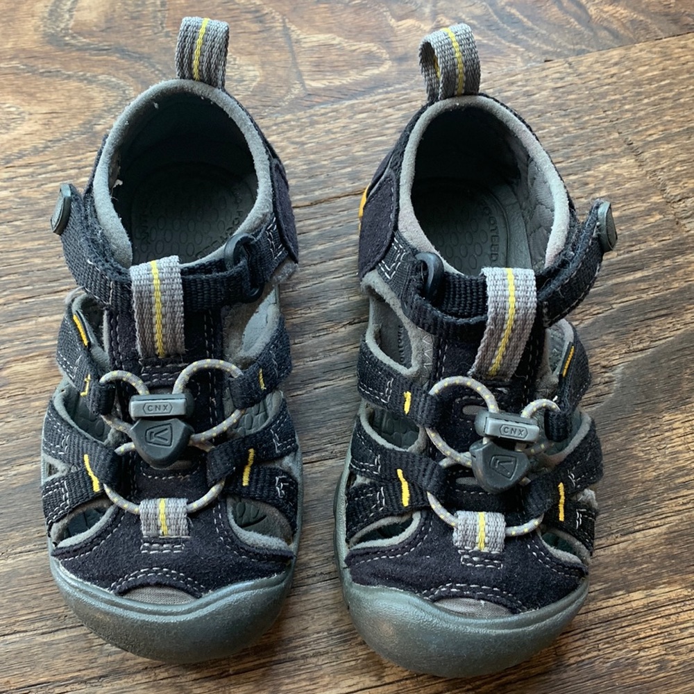 KEEN Toddler Boy's Seacamp II CNX Sandal-Size 9 Toddler Black